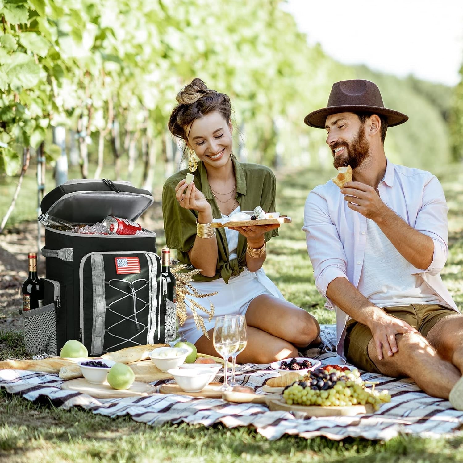 Cooler Backpack,50 Can Insulated Soft Backpack Cooler,Portable Lightweight Leakproof Cooler Bag,Large Capacity Beach Cooler,Waterproof Lunch Backpack for Men Women